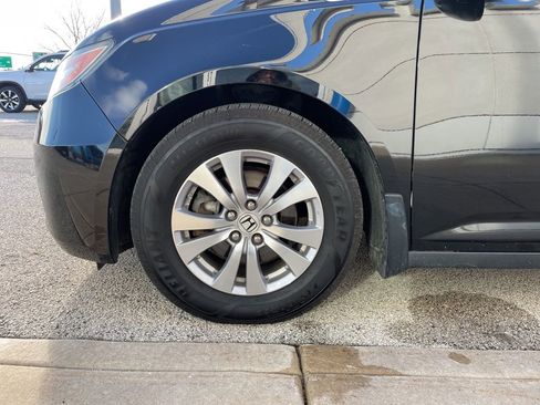 Used 2017 Honda Odyssey EX-L image 17