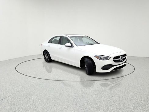Used 2025 Mercedes-Benz C 300 Sedan image 5