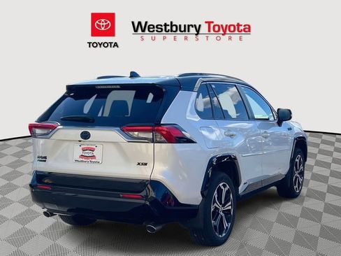 Used 2023 Toyota RAV4 XSE w/ Weather Package image 9