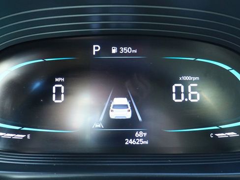 Used 2023 Hyundai Venue SEL image 42