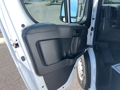 Used 2023 RAM ProMaster 2500 FWD image 15