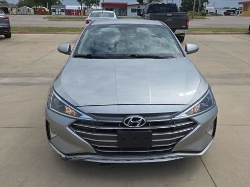 Used 2020 Hyundai Elantra SE FWD image 8