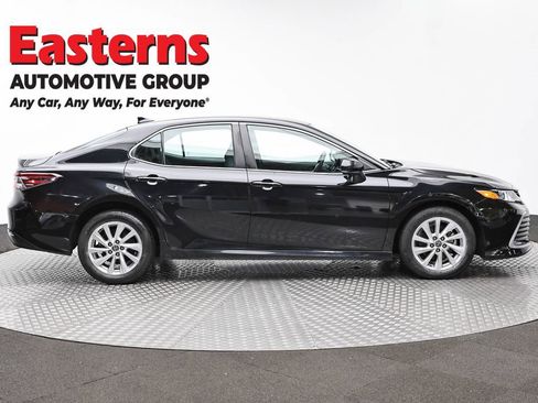 Used 2023 Toyota Camry LE image 4