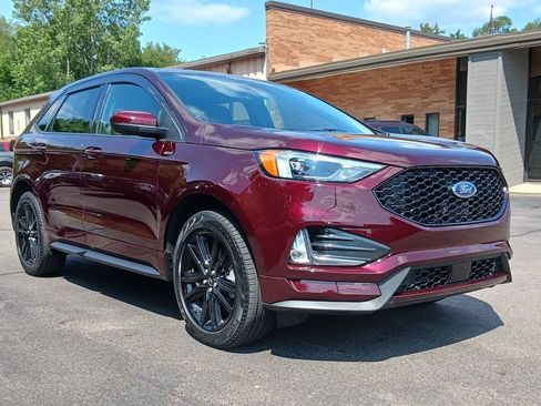 Used 2024 Ford Edge ST-Line w/ Class II Trailer Tow Package AWD/4WD image 16