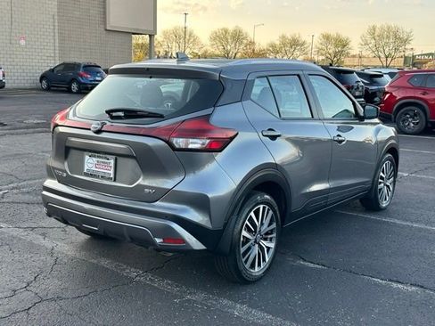 Used 2023 Nissan Kicks SV FWD image 4