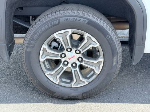 Used 2026 GMC Sierra 1500 SLT AWD/4WD image 35