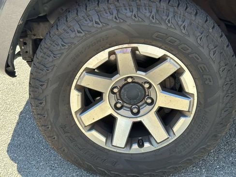 Used 2015 Toyota 4Runner Trail AWD/4WD image 14