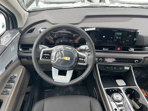 New 2026 Kia Carnival EX image 11