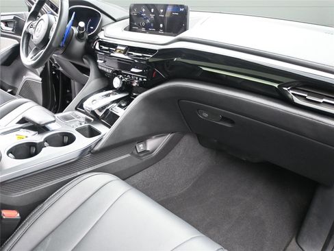 Certified 2024 Acura MDX SH-AWD image 18