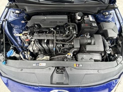 Used 2023 Hyundai Elantra Limited image 27