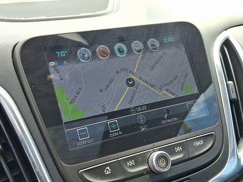 Used 2018 Chevrolet Equinox Premier AWD/4WD image 19