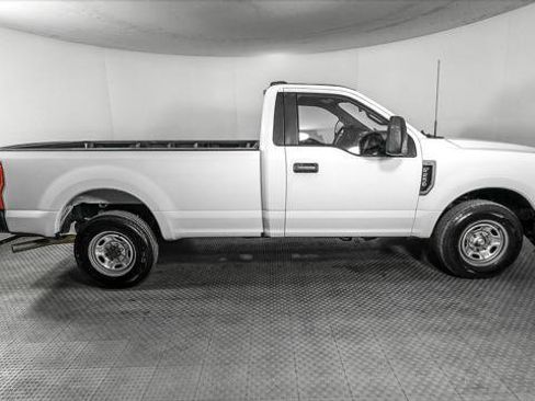 Used 2022 Ford F250 XL RWD image 9
