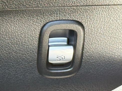 Used 2024 Mercedes-Benz C 300 Sedan image 26