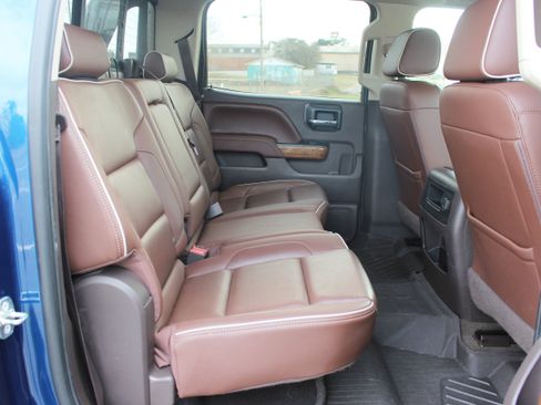 Used 2017 Chevrolet Silverado 1500 High Country w/ High Desert Package image 43