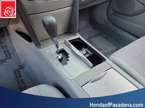 Used 2010 Toyota Camry image 16