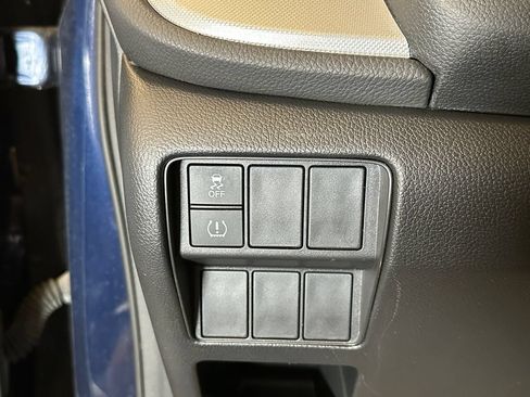 Used 2017 Honda CR-V LX image 17