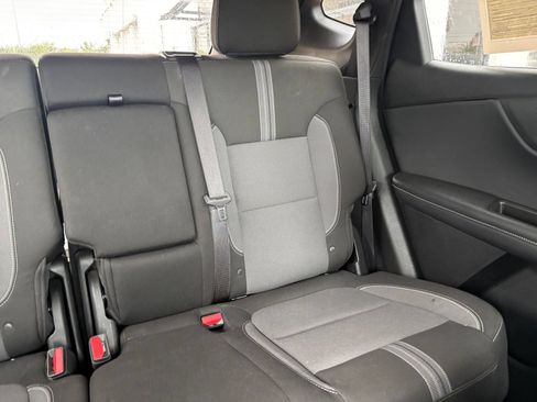 Used 2025 Chevrolet Blazer LT FWD image 39