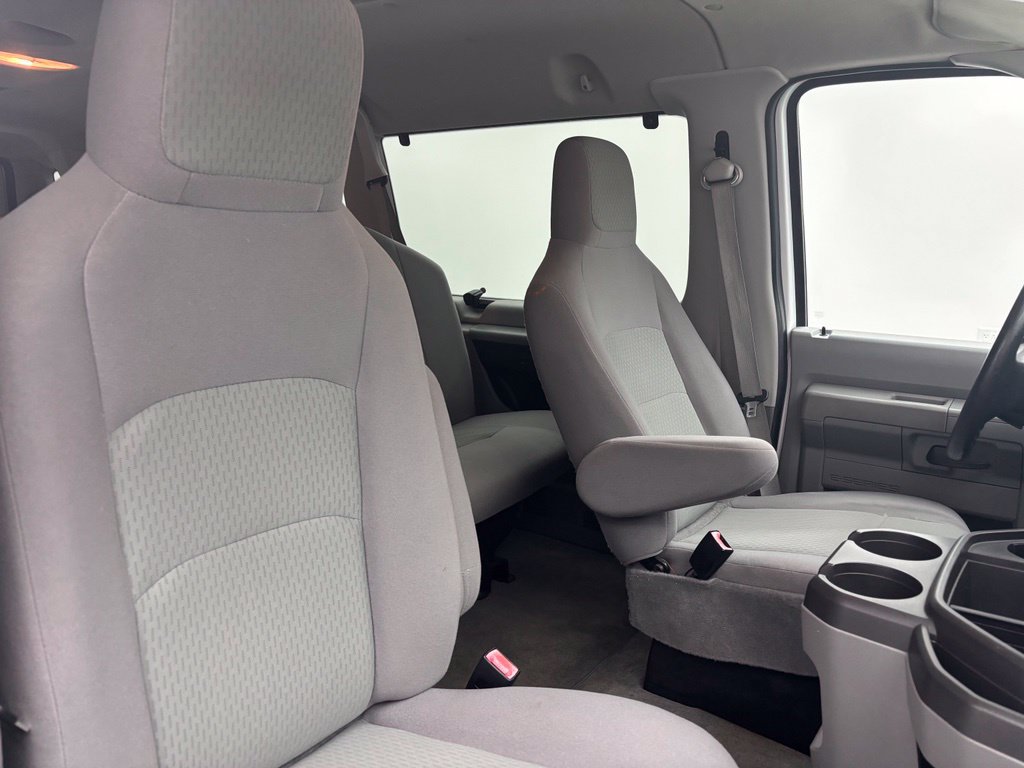 Used 2011 Ford E-350 and Econoline 350 XLT RWD image 30