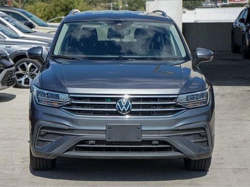 Used 2022 Volkswagen Tiguan SE image 4