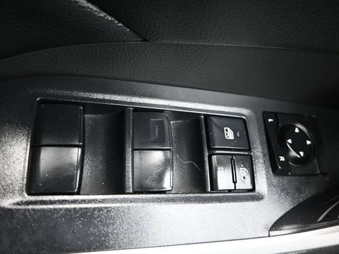 Used 2021 Toyota RAV4 XLE w/ Convenience Package AWD/4WD image 28
