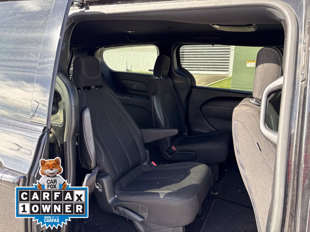 Used 2020 Chrysler Pacifica Touring w/ Advanced Safetytec Group FWD image 20