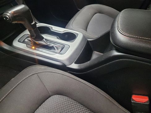 Used 2019 Chevrolet Colorado LT RWD image 26