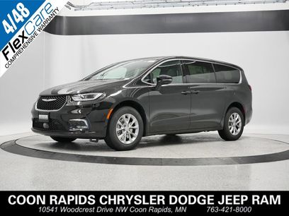 New 2026 Chrysler Pacifica Select