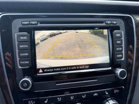Used 2015 Volkswagen Passat TDI SEL Premium FWD image 19