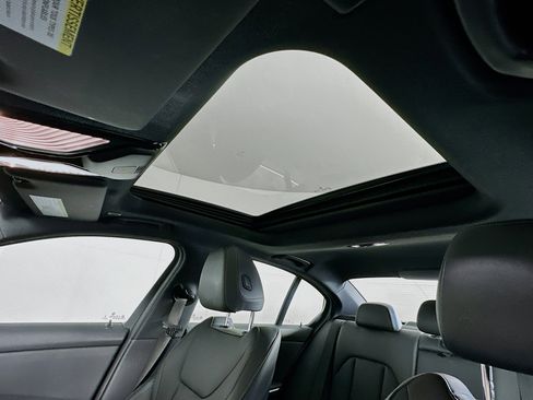 Used 2025 BMW 330i Sedan w/ Convenience Package image 27