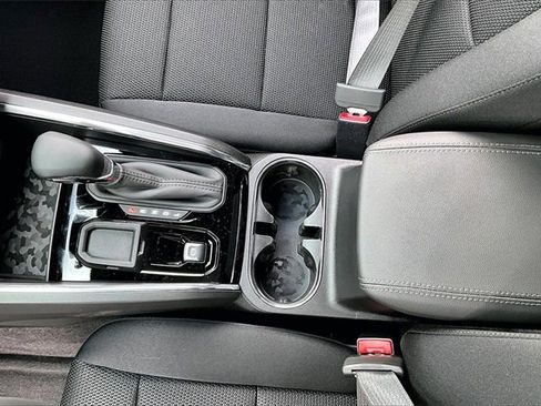 New 2026 GMC Canyon Elevation w/ Convenience Package image 8