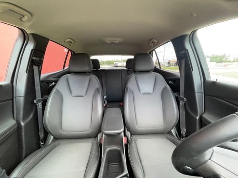 Used 2025 Buick Encore GX Preferred AWD/4WD image 20
