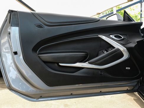 Used 2019 Chevrolet Camaro SS RWD image 38