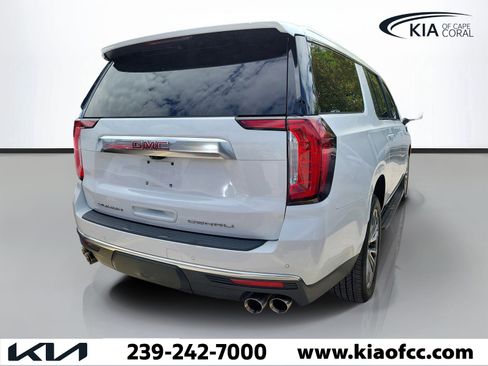 Used 2021 GMC Yukon XL Denali w/ Advanced Technology Package image 4