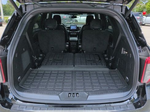 Used 2024 Ford Explorer ST-Line w/ Class IV Trailer Tow Package RWD image 14