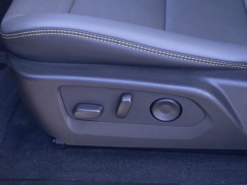 Used 2024 Chevrolet Colorado ZR2 w/ ZR2 Convenience Package III image 30