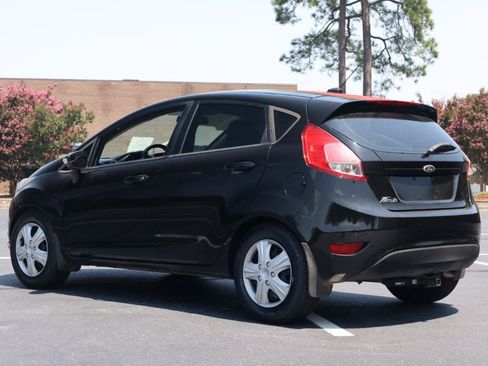 Used 2014 Ford Fiesta SE w/ Exterior Protection Package FWD image 3