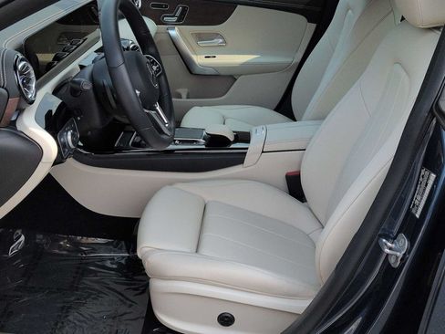 Used 2023 Mercedes-Benz CLA 250 4MATIC image 17