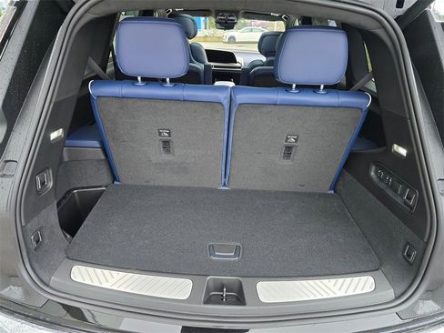 New 2026 Cadillac Vistiq Premium Luxury image 16