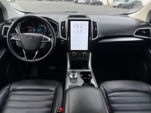 Used 2022 Ford Edge SEL image 11