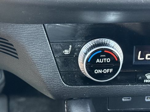 Used 2023 Mitsubishi Outlander SE FWD image 21