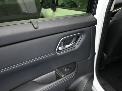Used 2026 Nissan Rogue Platinum w/ Platinum Premium Package AWD/4WD image 19