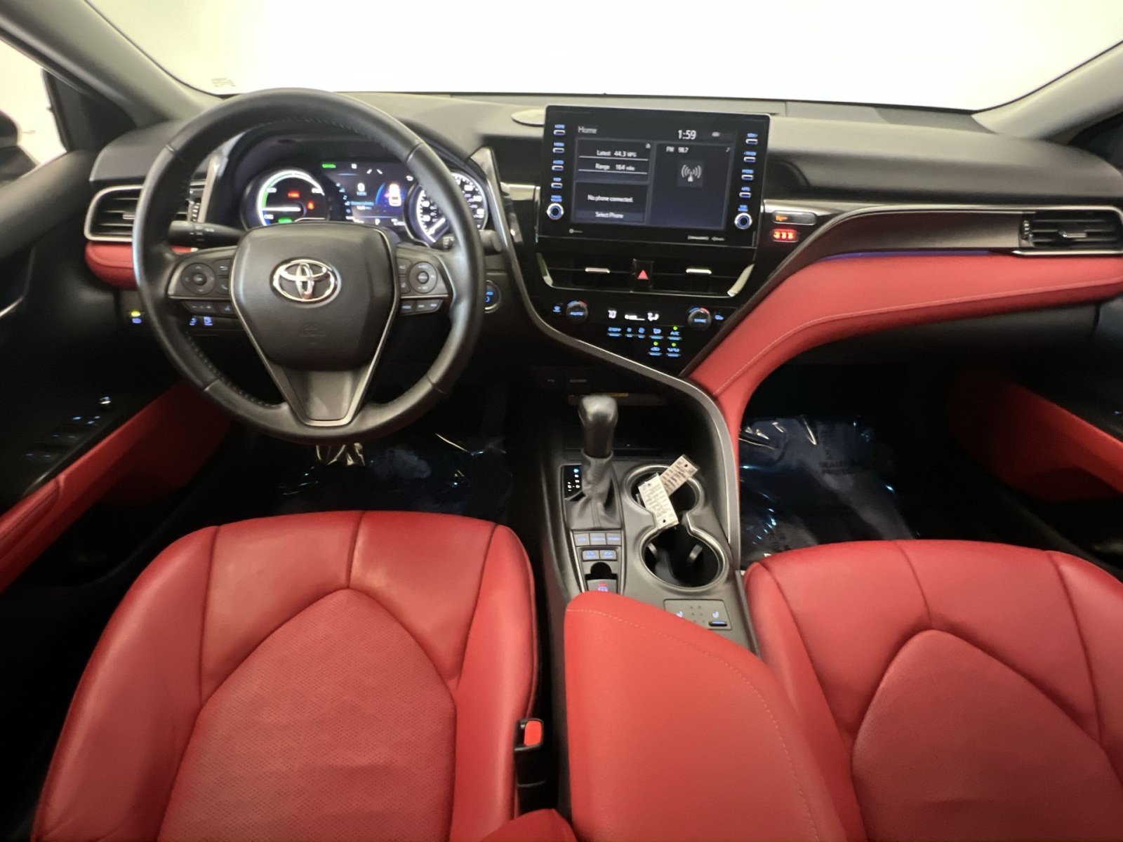 Used 2021 Toyota Camry XSE FWD image 22