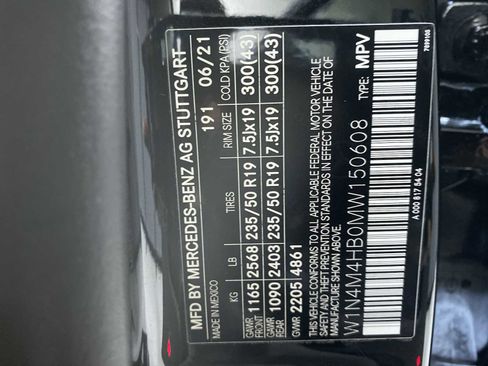 Used 2021 Mercedes-Benz GLB 250 GLB 250 image 21