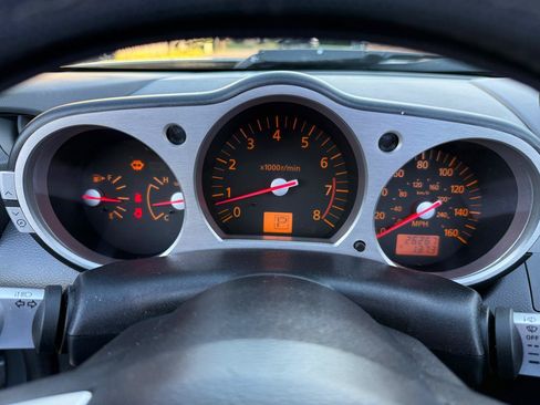 Used 2004 Nissan 350Z Touring RWD image 31