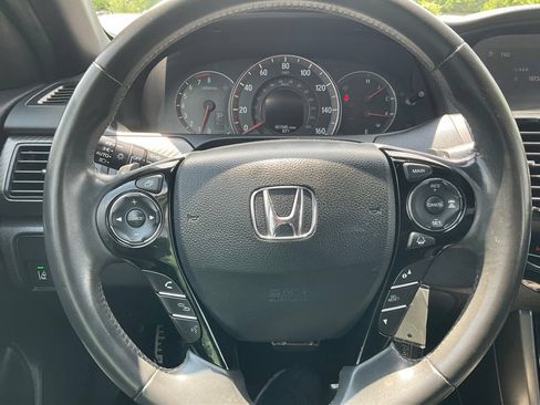 Used 2016 Honda Accord Sport image 17
