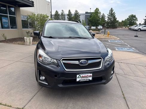 Used 2017 Subaru Crosstrek 2.0i Premium AWD/4WD image 4