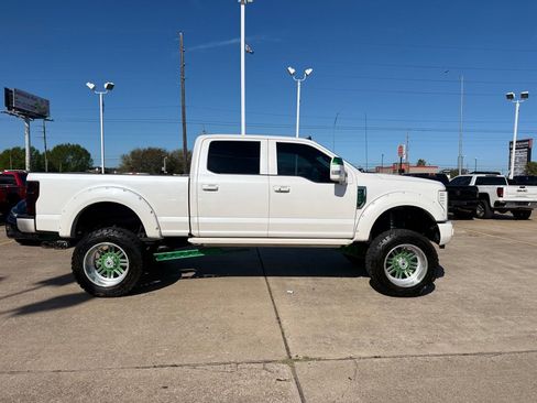 Used 2019 Ford F350 Platinum w/ Platinum Ultimate Package image 6