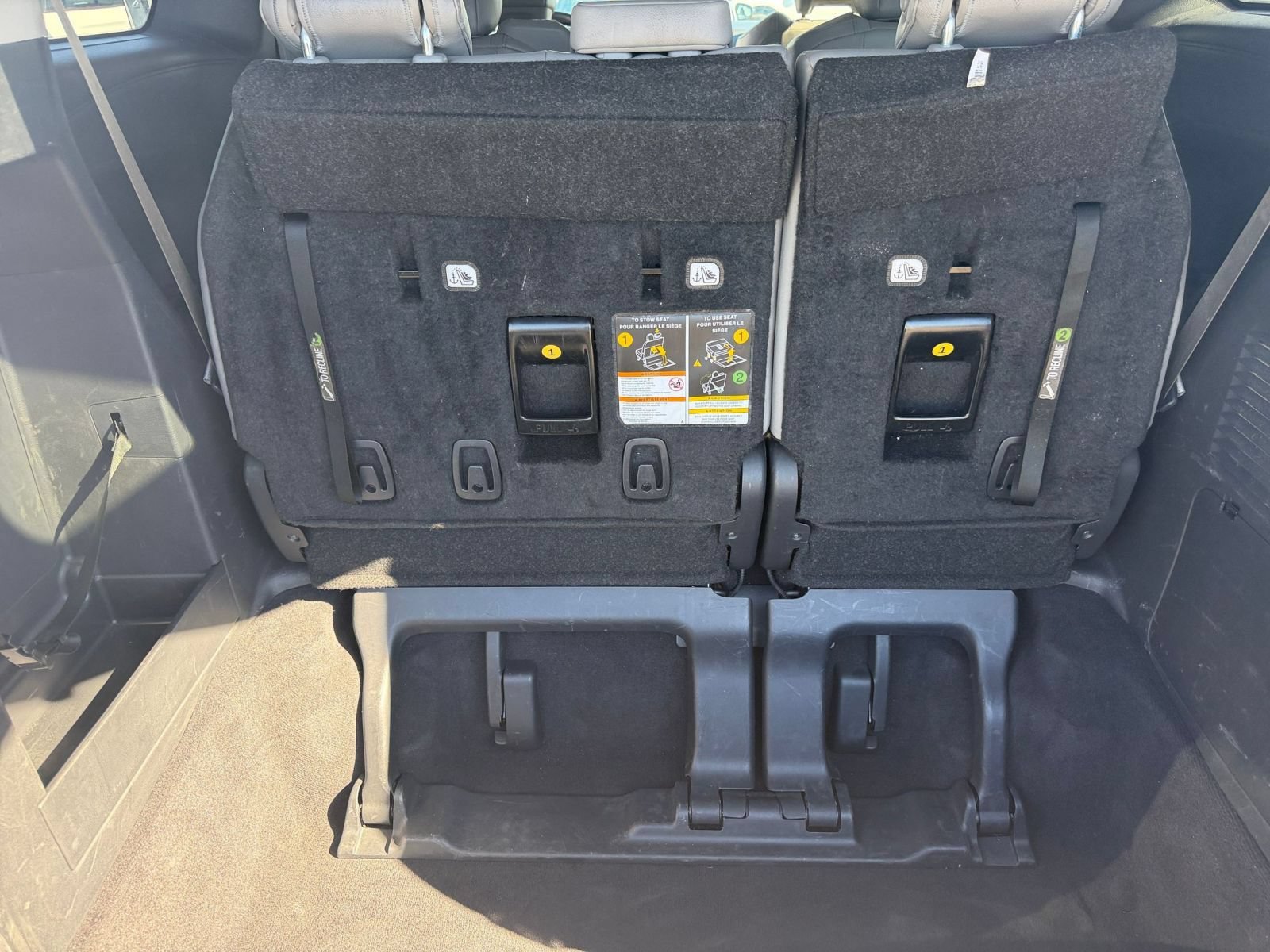 Used 2025 Toyota Sienna XLE FWD image 33