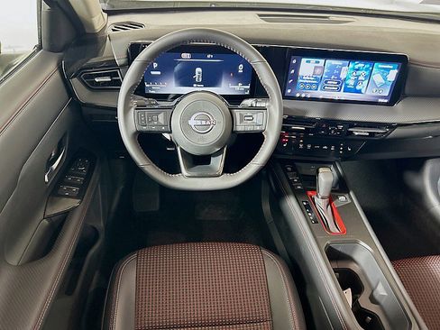 New 2026 Nissan Kicks SR w/ Cold Weather Package AWD/4WD image 23
