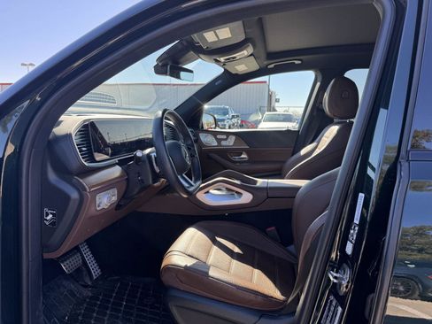 Certified 2025 Mercedes-Benz GLS 450 4MATIC image 5